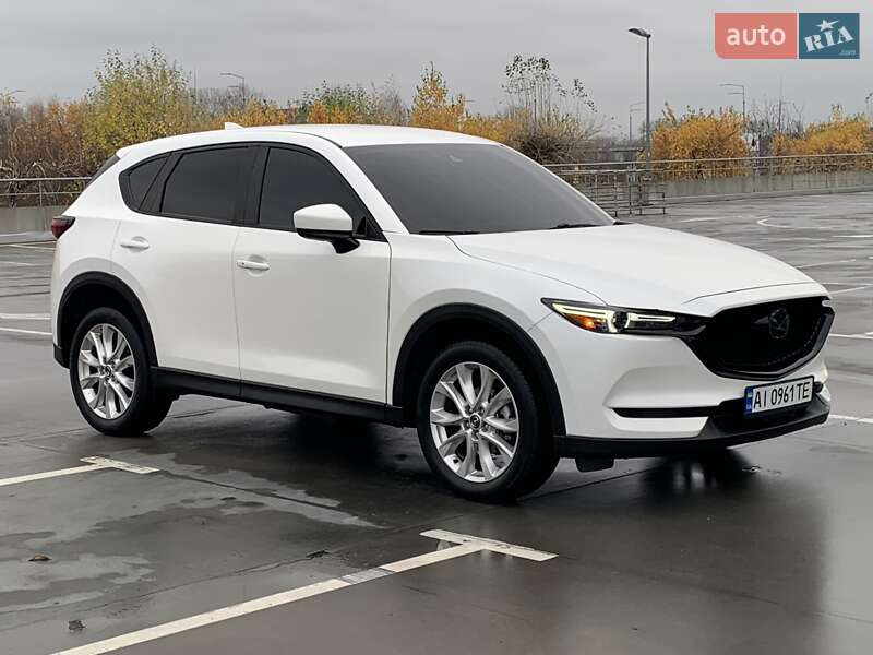 Внедорожник / Кроссовер Mazda CX-5 2017 в Киеве