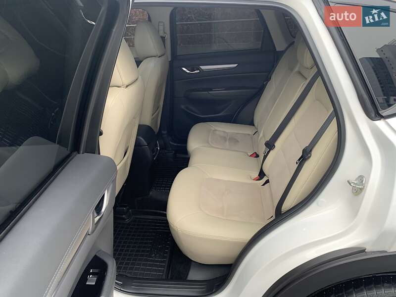 Внедорожник / Кроссовер Mazda CX-5 2017 в Киеве