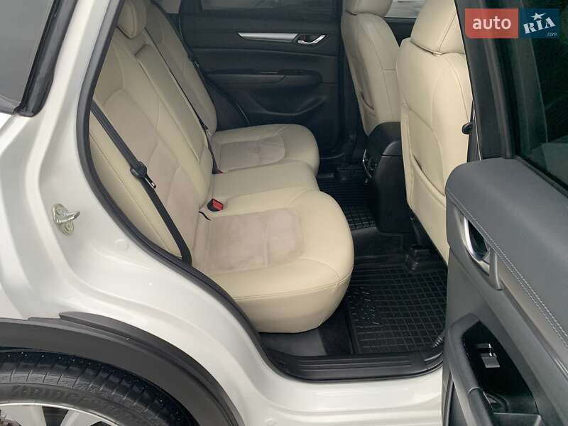 Внедорожник / Кроссовер Mazda CX-5 2017 в Киеве