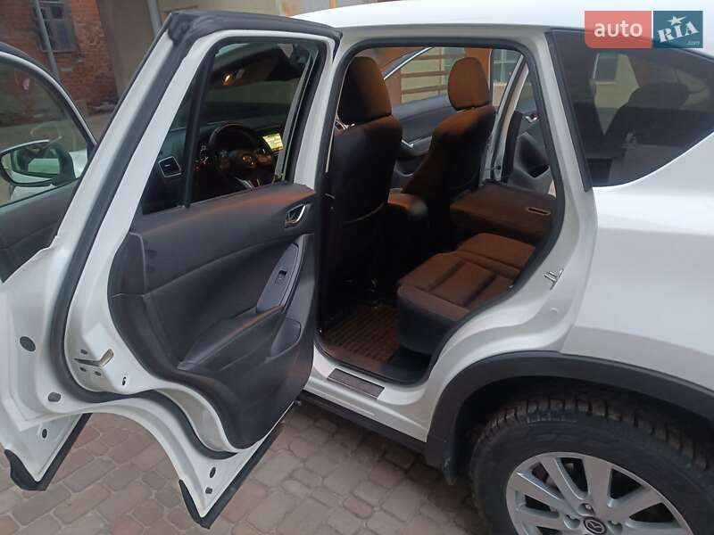 Внедорожник / Кроссовер Mazda CX-5 2016 в Лубнах