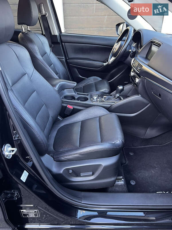 Внедорожник / Кроссовер Mazda CX-5 2016 в Луцке