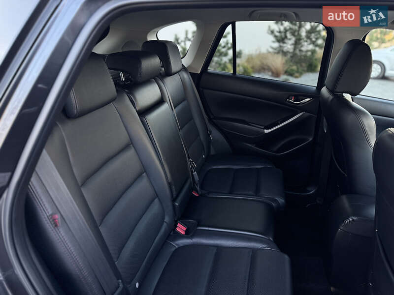Позашляховик / Кросовер Mazda CX-5 2015 в Луцьку