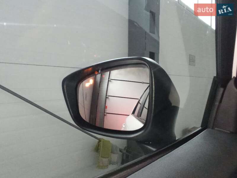 Внедорожник / Кроссовер Mazda CX-5 2014 в Нововолынске