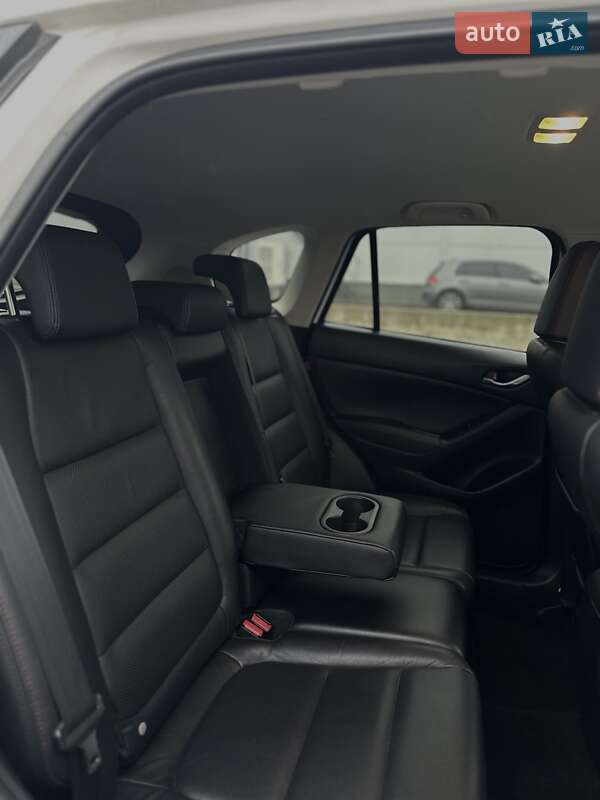Внедорожник / Кроссовер Mazda CX-5 2014 в Нововолынске