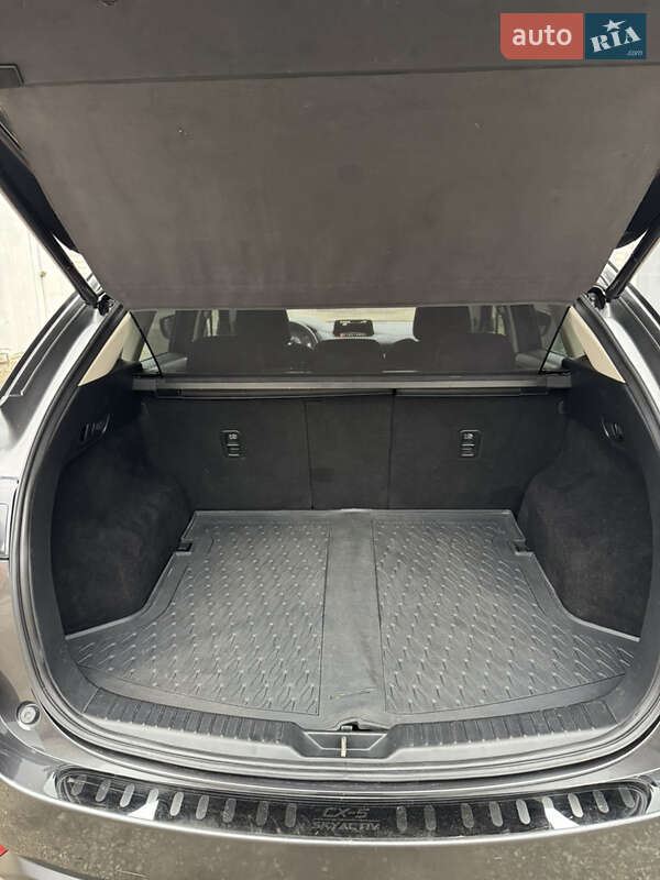 Внедорожник / Кроссовер Mazda CX-5 2017 в Черкассах