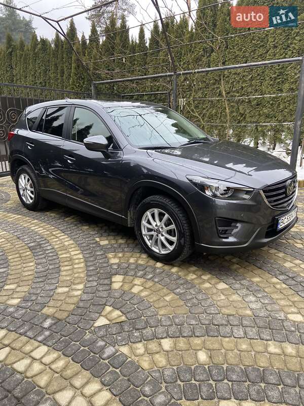 Внедорожник / Кроссовер Mazda CX-5 2016 в Новояворовске
