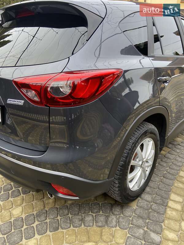 Внедорожник / Кроссовер Mazda CX-5 2016 в Новояворовске