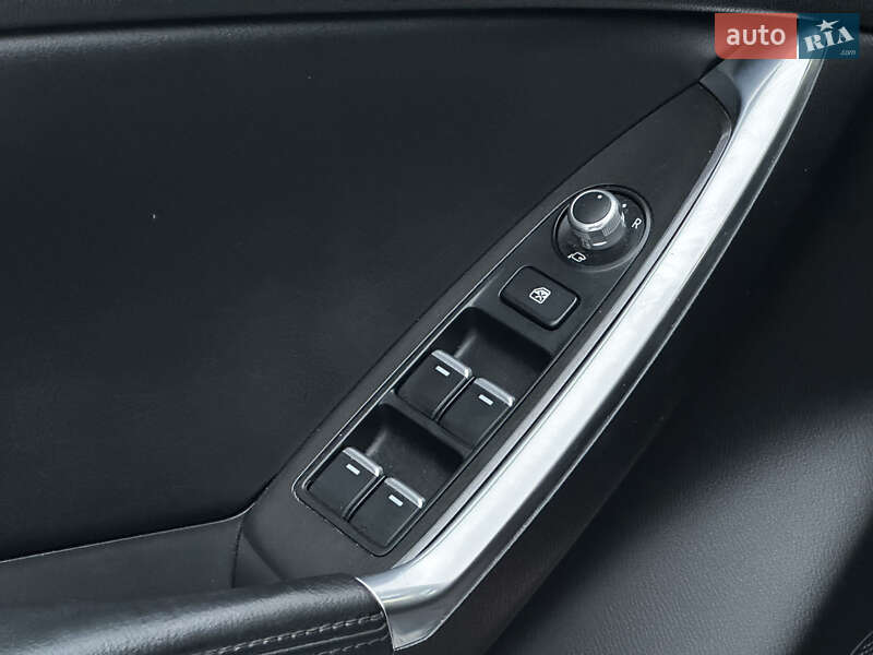 Позашляховик / Кросовер Mazda CX-5 2016 в Львові