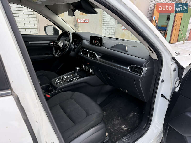 Внедорожник / Кроссовер Mazda CX-5 2017 в Киеве