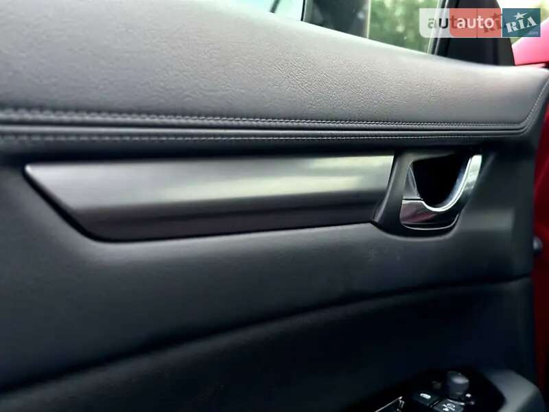 Позашляховик / Кросовер Mazda CX-5 2017 в Млиніві