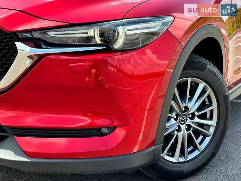 Позашляховик / Кросовер Mazda CX-5 2017 в Млиніві