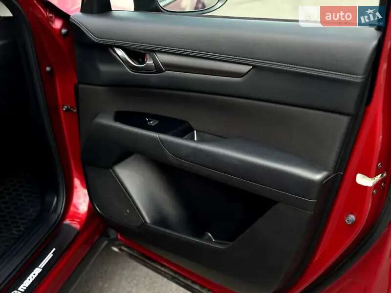 Позашляховик / Кросовер Mazda CX-5 2017 в Млиніві