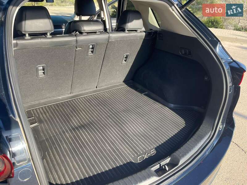 Позашляховик / Кросовер Mazda CX-5 2017 в Львові