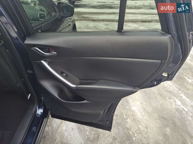Позашляховик / Кросовер Mazda CX-5 2015 в Києві