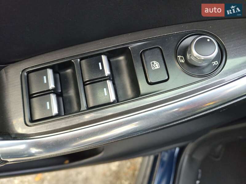 Позашляховик / Кросовер Mazda CX-5 2015 в Києві