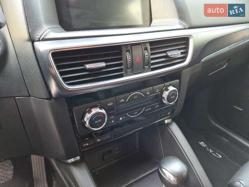 Позашляховик / Кросовер Mazda CX-5 2015 в Києві