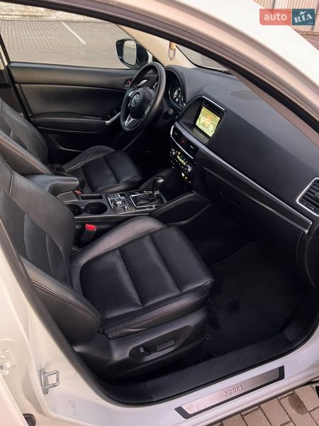 Внедорожник / Кроссовер Mazda CX-5 2016 в Луцке