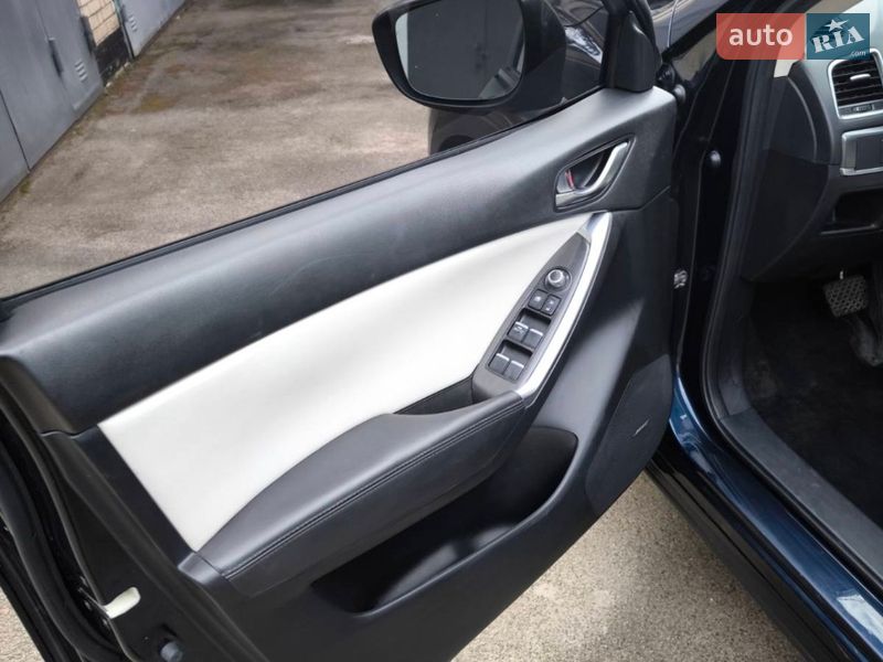 Внедорожник / Кроссовер Mazda CX-5 2016 в Киеве