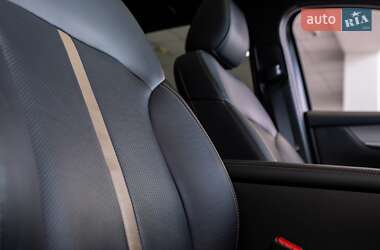 Позашляховик / Кросовер Mazda CX-60 2023 в 