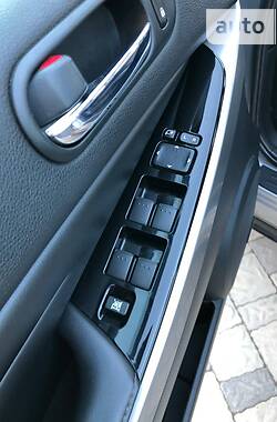 Позашляховик / Кросовер Mazda CX-7 2011 в 