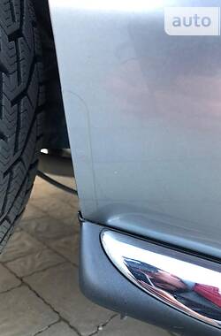 Позашляховик / Кросовер Mazda CX-7 2011 в 