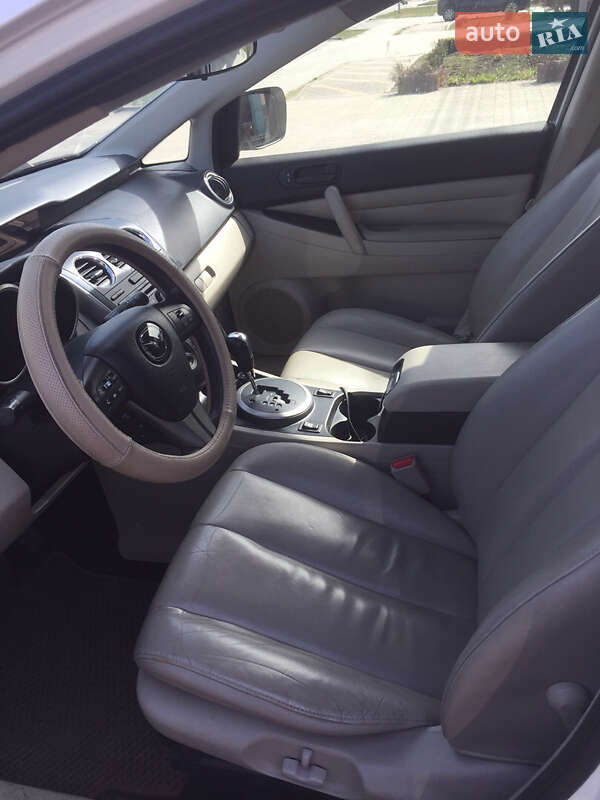 Позашляховик / Кросовер Mazda CX-7 2010 в Києві