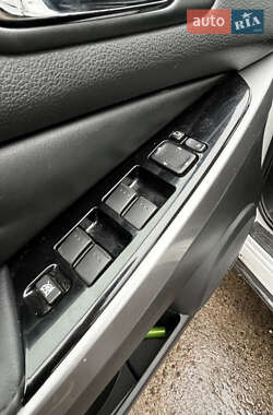 Внедорожник / Кроссовер Mazda CX-7 2009 в 