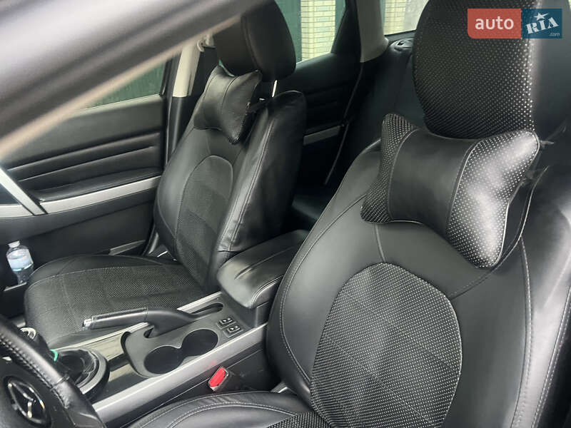 Позашляховик / Кросовер Mazda CX-7 2010 в Чернівцях