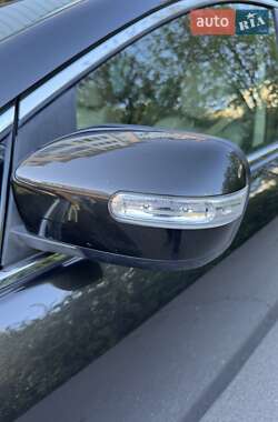 Позашляховик / Кросовер Mazda CX-7 2011 в 