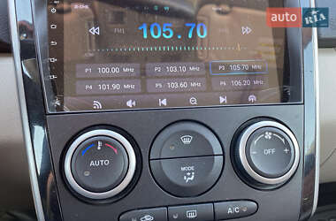 Позашляховик / Кросовер Mazda CX-7 2012 в 