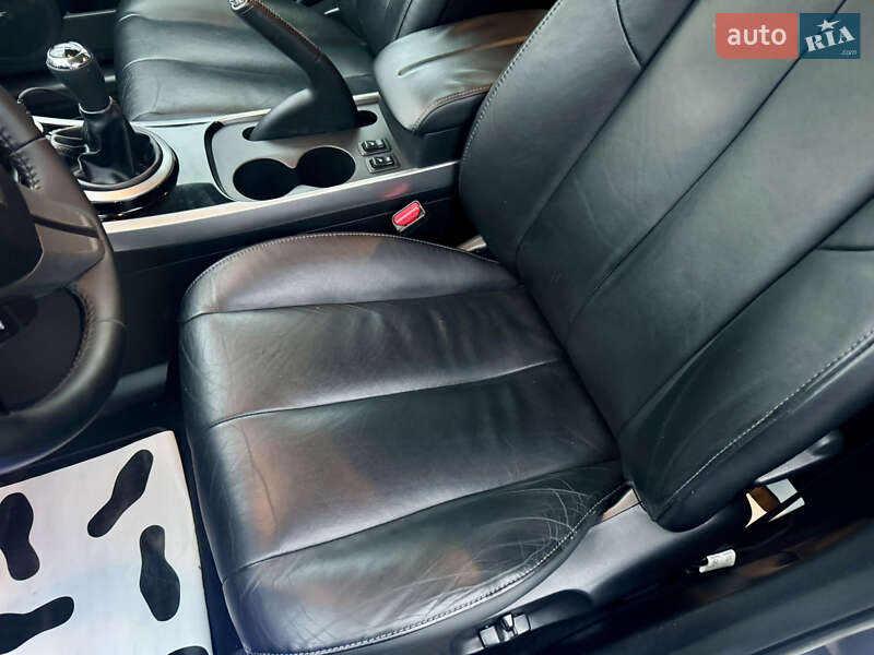 Позашляховик / Кросовер Mazda CX-7 2010 в Києві
