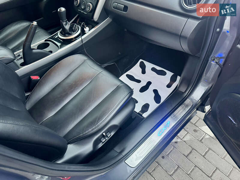 Позашляховик / Кросовер Mazda CX-7 2010 в Києві