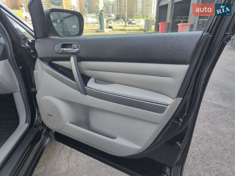 Позашляховик / Кросовер Mazda CX-7 2010 в Києві