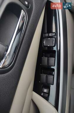 Внедорожник / Кроссовер Mazda CX-7 2009 в 