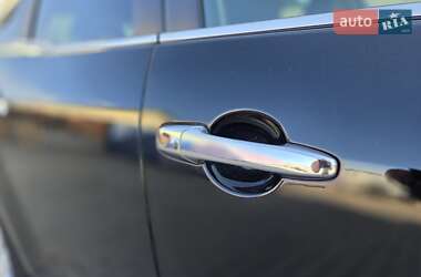 Позашляховик / Кросовер Mazda CX-7 2009 в 
