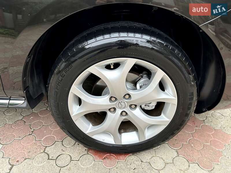 Позашляховик / Кросовер Mazda CX-7 2010 в Чернівцях