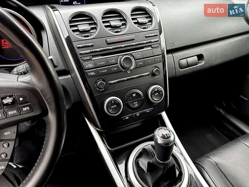 Позашляховик / Кросовер Mazda CX-7 2010 в Чернівцях