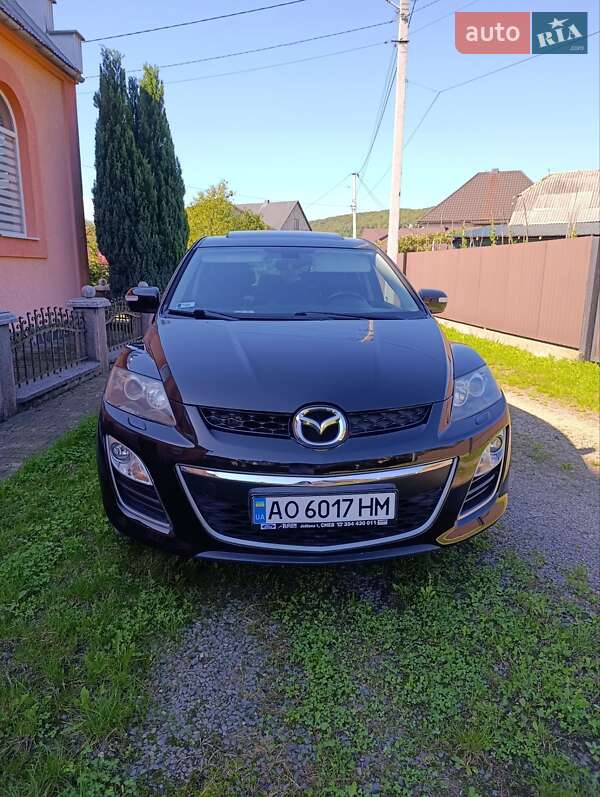 Позашляховик / Кросовер Mazda CX-7 2010 в 