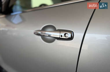 Позашляховик / Кросовер Mazda CX-7 2008 в 