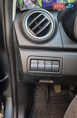 Позашляховик / Кросовер Mazda CX-7 2011 в 