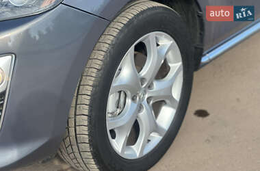 Позашляховик / Кросовер Mazda CX-7 2009 в 