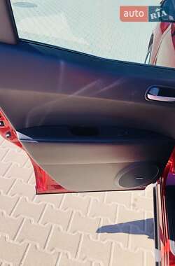 Внедорожник / Кроссовер Mazda CX-7 2009 в 