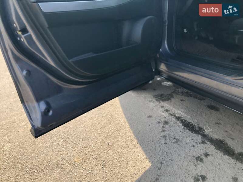 Позашляховик / Кросовер Mazda CX-7 2010 в Рівному фото 12 Позашляховик / Кросовер Mazda CX-7 2010 в Рівному