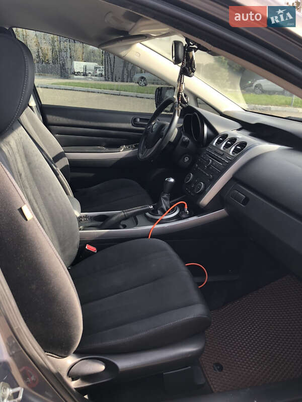 Позашляховик / Кросовер Mazda CX-7 2010 в Рівному фото 17 Позашляховик / Кросовер Mazda CX-7 2010 в Рівному