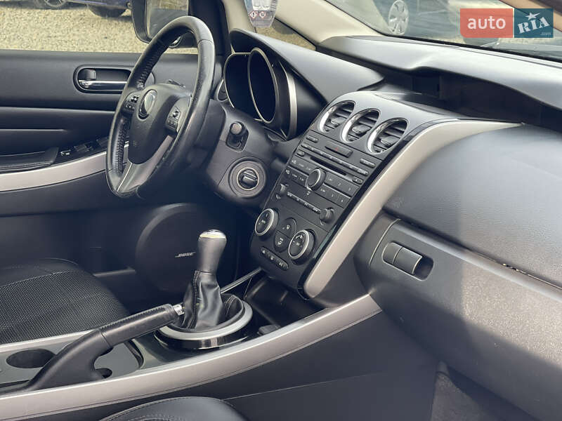 Позашляховик / Кросовер Mazda CX-7 2010 в Чернівцях