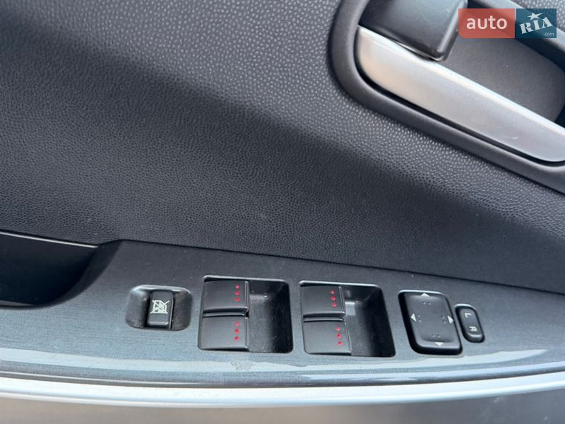 Позашляховик / Кросовер Mazda CX-7 2008 в Кривому Розі фото 6 Позашляховик / Кросовер Mazda CX-7 2008 в Кривому Розі