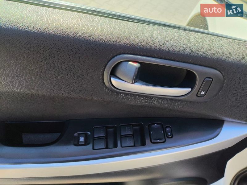 Внедорожник / Кроссовер Mazda CX-7 2007 в Киеве фото 29 Внедорожник / Кроссовер Mazda CX-7 2007 в Киеве