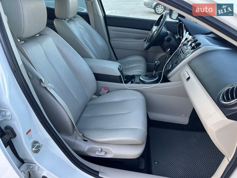 Позашляховик / Кросовер Mazda CX-7 2010 в Києві