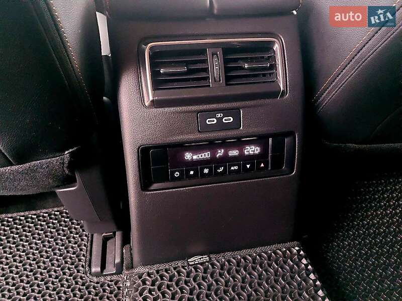 Позашляховик / Кросовер Mazda CX-90 2024 в Дубні