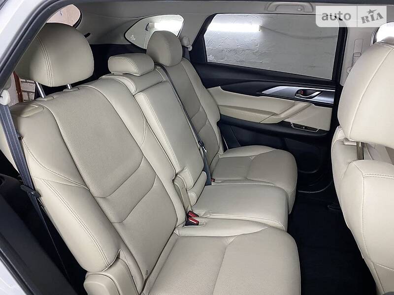 Внедорожник / Кроссовер Mazda CX-9 2016 в Киеве